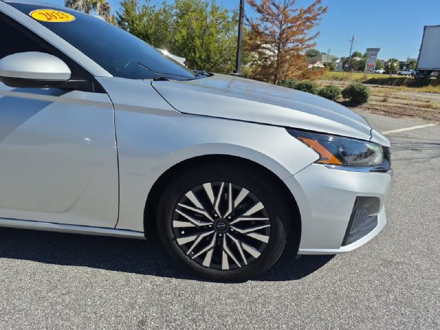 Certified 2023 Nissan Altima 2.5 SV FWD image 11