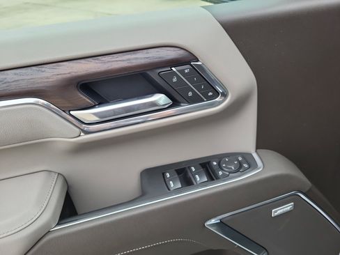 New 2026 GMC Sierra 1500 SLT image 16