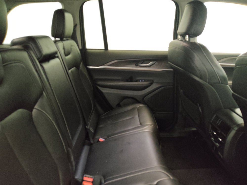 Used 2023 Jeep Grand Cherokee Limited w/ Black Appearance Package RWD image 19