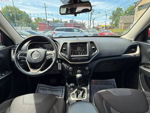 Used 2015 Jeep Cherokee Latitude w/ Cold Weather Group AWD/4WD image 43