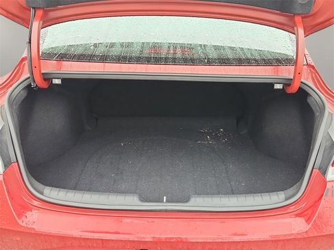 Certified 2023 Hyundai Elantra SE image 25