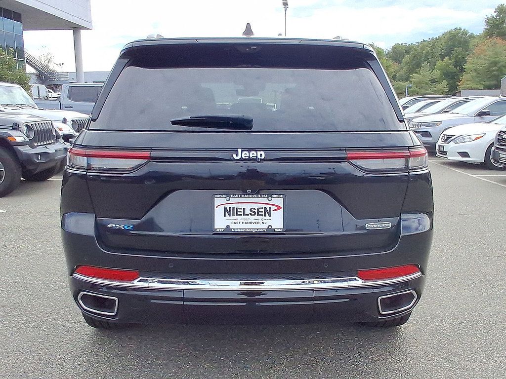 Used 2022 Jeep Grand Cherokee Overland w/ Advanced Protech Group III AWD/4WD image 29
