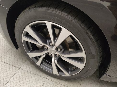 Used 2016 Nissan Maxima Platinum w/ Interior Lighting Package FWD image 31