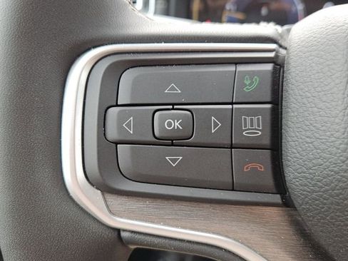Used 2025 Jeep Wagoneer 4WD image 21