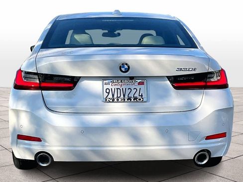 Used 2025 BMW 330i Sedan w/ Premium Package image 7