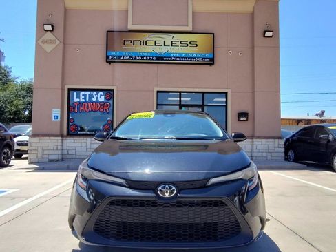 Used 2022 Toyota Corolla LE FWD image 9