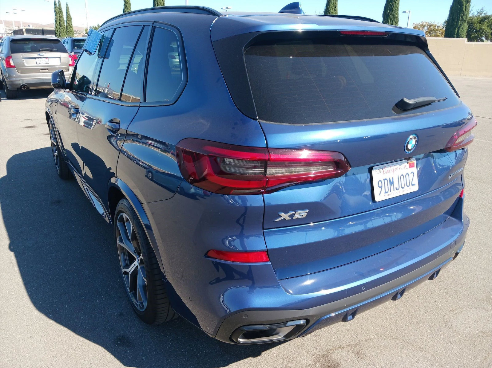 Used 2023 BMW X5 xDrive45e w/ M Sport Package AWD/4WD image 4