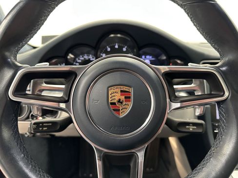 Used 2018 Porsche 911 Carrera RWD image 23