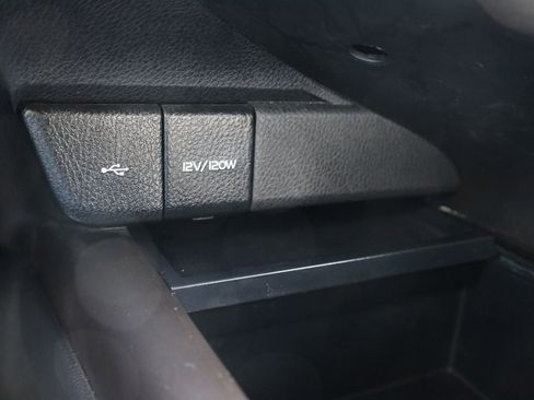 Used 2022 Toyota Camry SE image 25