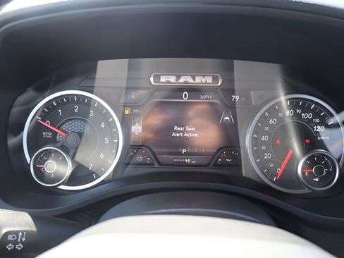 New 2026 RAM 1500 Express AWD/4WD image 18