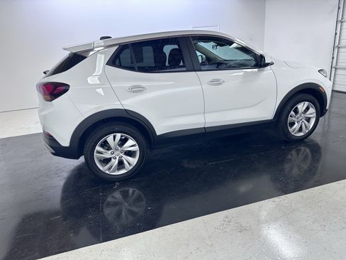 Used 2024 Buick Encore GX Preferred AWD/4WD image 18