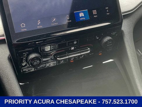 Used 2025 Jeep Grand Cherokee L Limited w/ Black Appearance Package AWD/4WD image 20