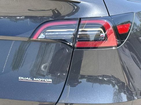 Used 2025 Tesla Model Y Performance image 6