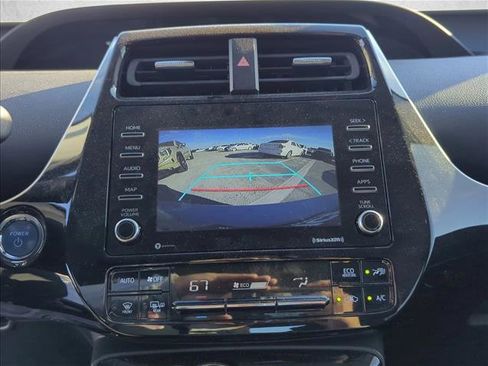 Certified 2021 Toyota Prius LE w/ Carpet Mat Package (TMS) image 18