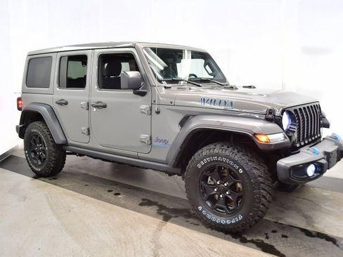 Used 2023 Jeep Wrangler Unlimited w/ Sun & Screen Package image 2