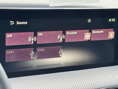 New 2025 Nissan Kicks SR w/ SR Premium Package FWD image 23