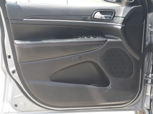 Used 2020 Jeep Grand Cherokee Trailhawk AWD/4WD image 38