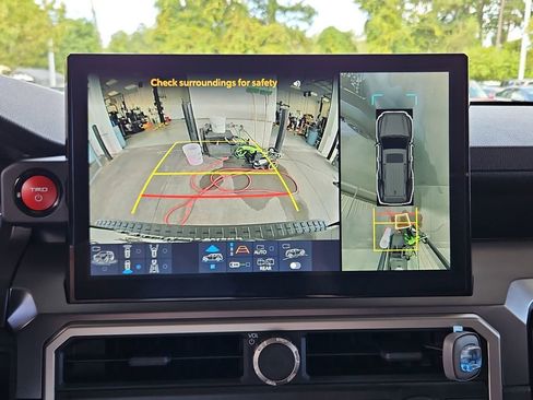 Used 2025 Toyota 4Runner TRD Off-Road Premium image 18