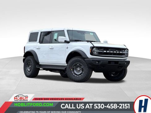 New 2025 Ford Bronco Outer Banks w/ Sasquatch Package image 1
