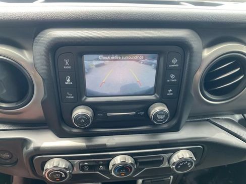 Used 2018 Jeep Wrangler Unlimited Sport AWD/4WD image 26