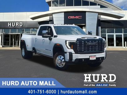 New 2026 GMC Sierra 3500 Denali Ultimate w/ LPO, Black Badging Package