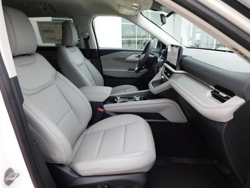 New 2026 Ford Explorer Active w/ Active Comfort Package image 9
