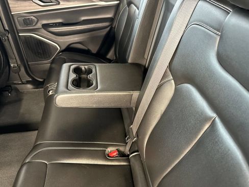 Used 2023 Jeep Grand Cherokee 4WD 4xe image 18