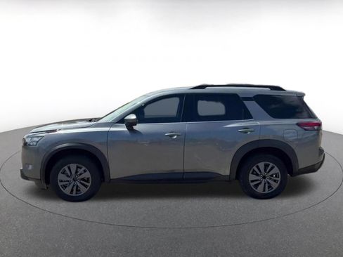 Used 2025 Nissan Pathfinder SV FWD image 7