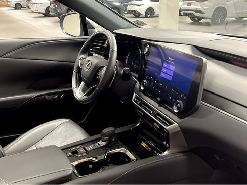 Certified 2023 Lexus RX 350 Premium Plus w/ Accessory Package AWD/4WD image 33