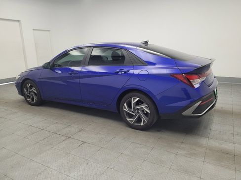 Used 2025 Hyundai Elantra Sport FWD image 3
