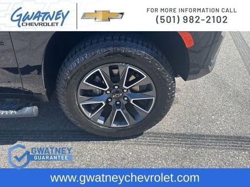 Used 2024 Chevrolet Tahoe Z71 w/ Luxury Package image 11