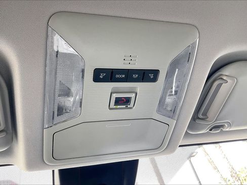 Used 2025 Toyota RAV4 XLE image 34