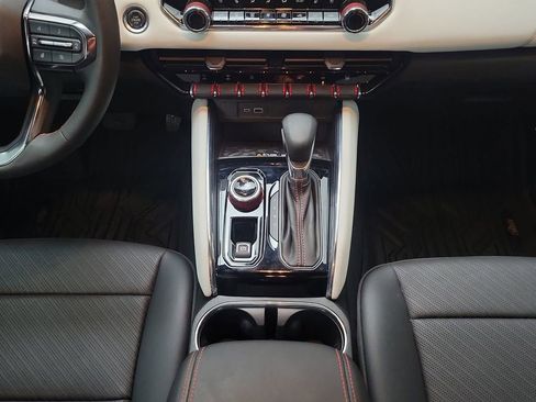 Used 2024 GMC Canyon AT4X w/ AT4X AEV Edition image 13