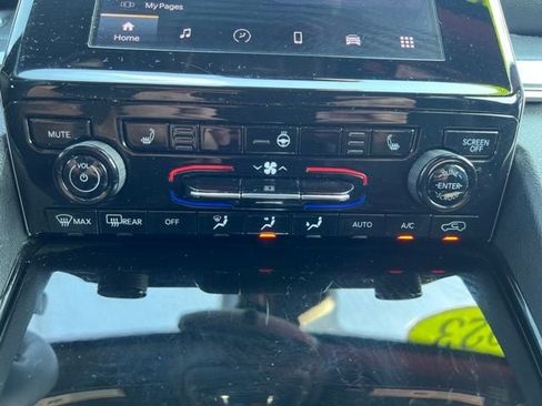 Used 2023 Jeep Grand Cherokee Altitude AWD/4WD image 27