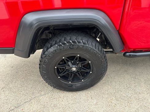 Used 2020 Jeep Gladiator Sport w/ Quick Order Package 24S AWD/4WD image 23