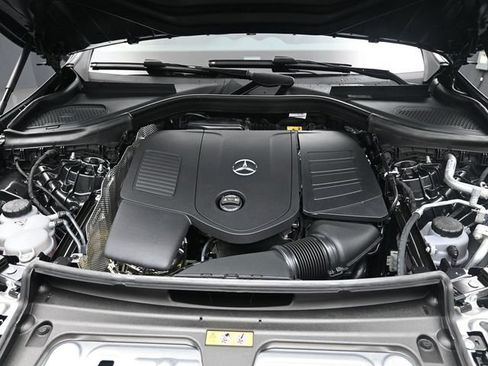 Used 2026 Mercedes-Benz GLC 300 image 35
