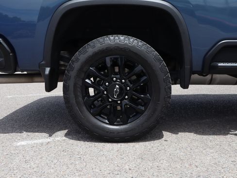 Used 2025 Chevrolet Silverado 2500 LT w/ Trail Boss Package AWD/4WD image 12