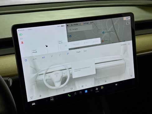 Used 2021 Tesla Model Y Long Range image 16