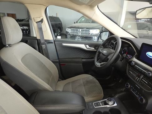 Used 2020 Ford Escape SE FWD image 27