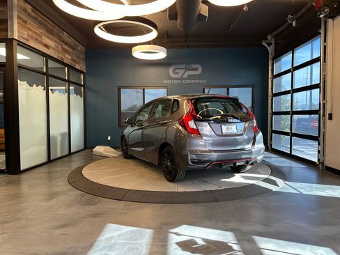 Used 2018 Honda Fit Sport image 5