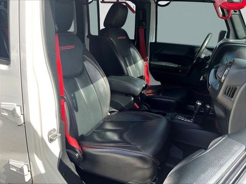 Used 2018 Jeep Wrangler Unlimited Rubicon AWD/4WD image 7