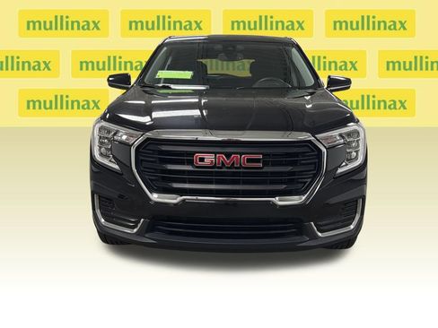 Used 2024 GMC Terrain SLE AWD/4WD image 6