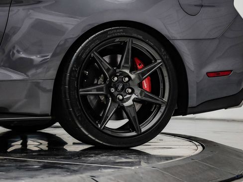 Used 2021 Ford Mustang Shelby GT500 w/ Carbon Fiber Track Pack RWD image 95