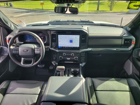 Used 2025 Ford F150 Raptor AWD/4WD image 15