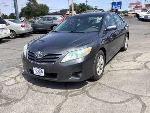 Used 2010 Toyota Camry LE FWD image 8