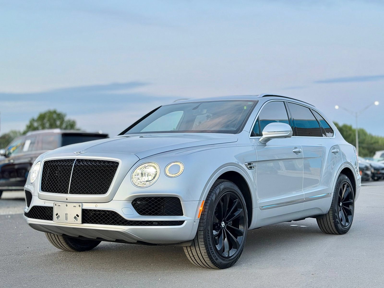 Used 2019 Bentley Bentayga AWD/4WD image 12