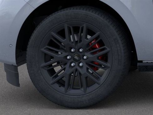 New 2025 Ford Expedition Platinum w/ Stealth Performance Package image 19