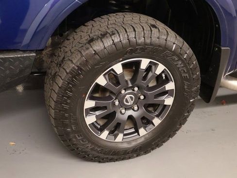 Used 2018 Nissan Titan PRO-4X image 5