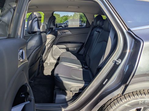 Used 2023 Kia Sportage EX FWD image 28