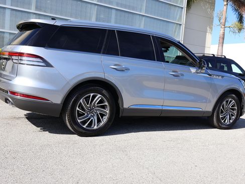 Used 2021 Lincoln Aviator 2WD w/ Elements Package image 8